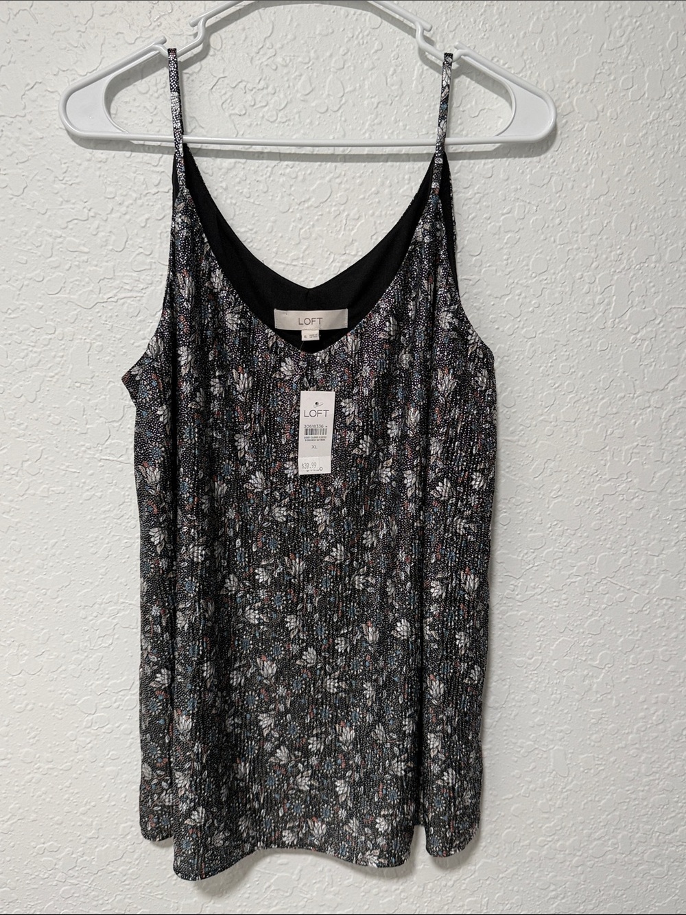NWT LOFT Black Metallic Fall Floral Spaghetti Strap V-Neck Cami Size XL